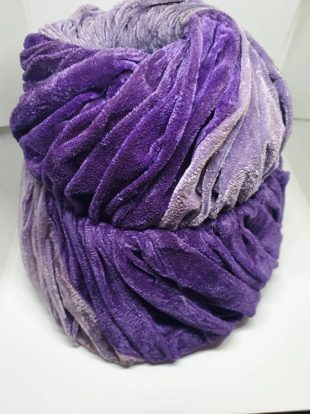 Vintage Crushed Velvet Light and Dark Purple Cloche Flapper Hat Ladies Womens